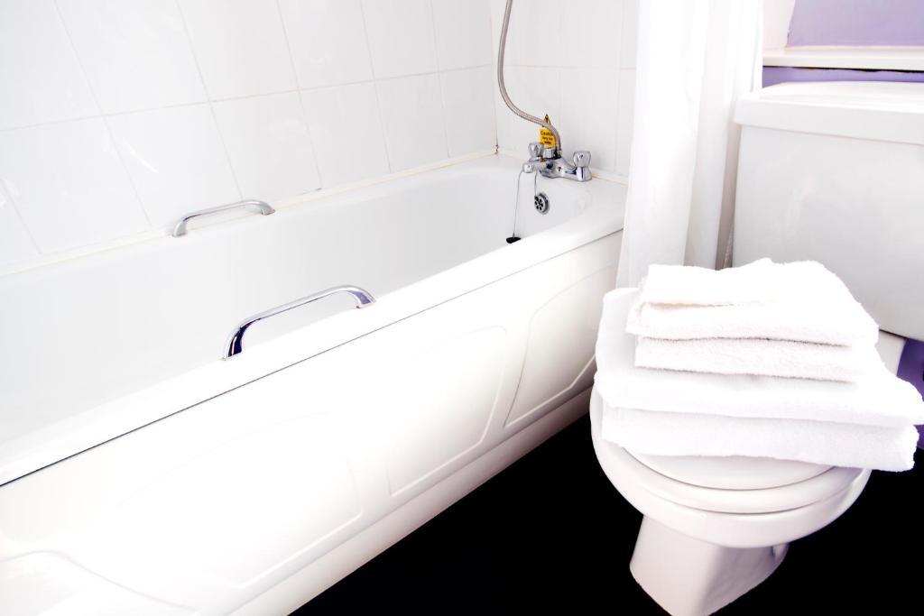 Caledonia Hotel Rosyth Phòng bức ảnh